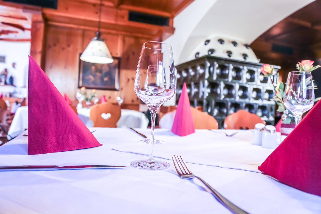 Gasthof Simmerlwirt Sankt Leonhard  Bagian luar foto