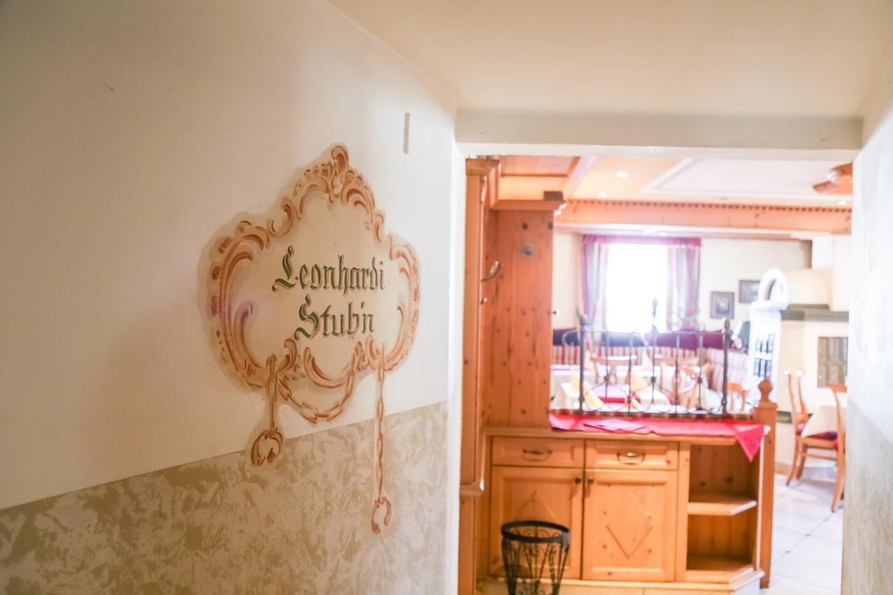 Gasthof Simmerlwirt Sankt Leonhard  Bagian luar foto